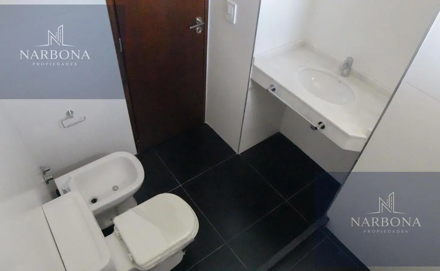 VENTA MONOAMBIENTE A ESTRENAR CON BALCÓN AL FRENTE EN BARRIO LOURDES. 4
