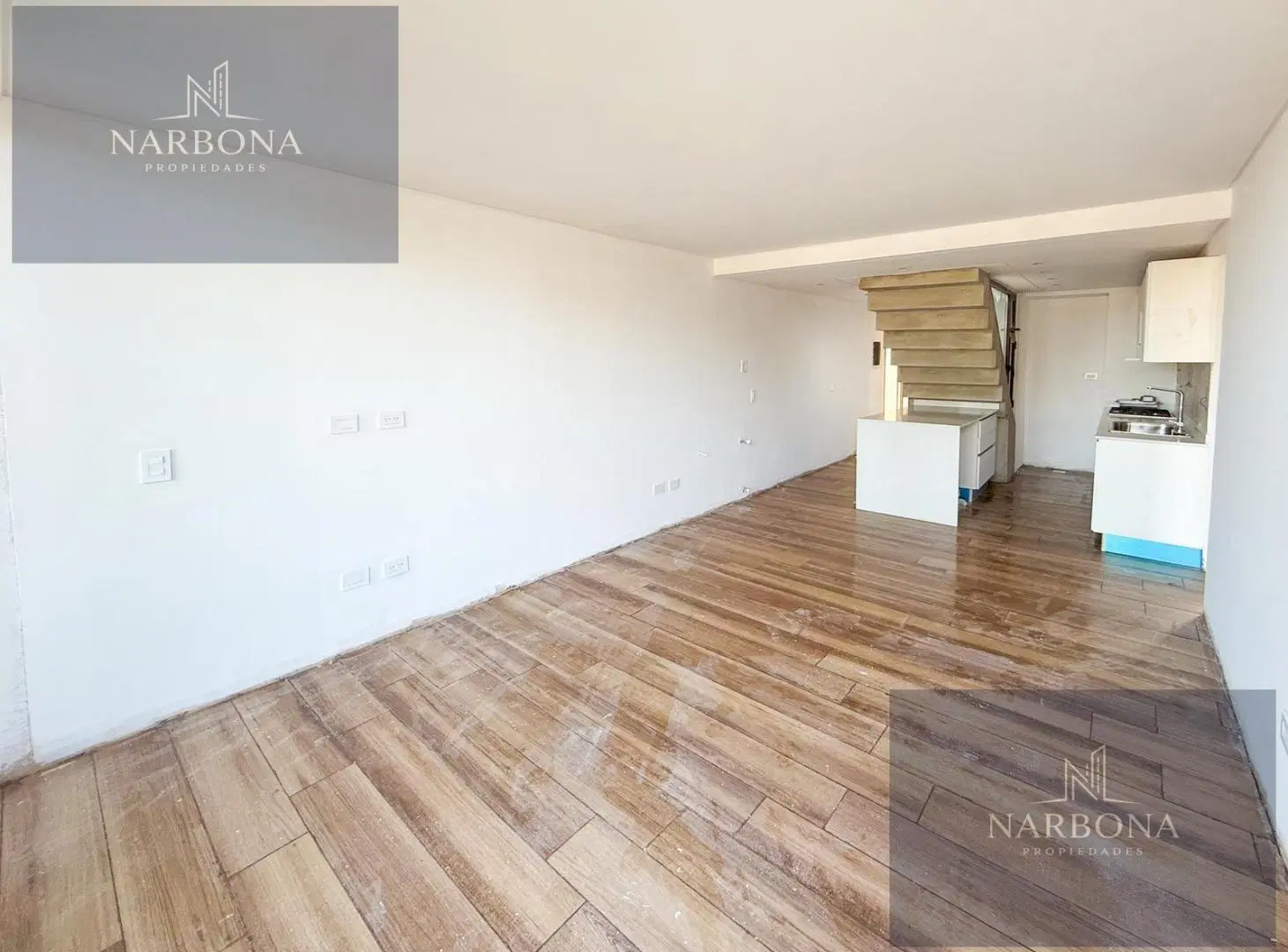 VENTA DEPARTAMENTO 2 DORMITORIOS BALCÓN AL FRENTE Y PATIO EXCLUSIVO EN PICHINCHA. SEPTIEMBRE 2026 3