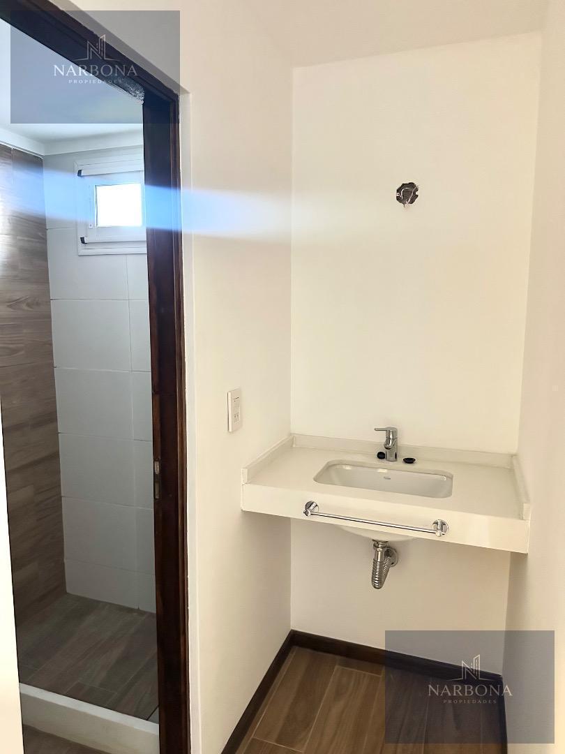 Foto de VENTA MONOAMBIENTE A ESTRENAR CON BALCÓN AL FRENTE Y COCINA SEPARADA EN, imagen 4