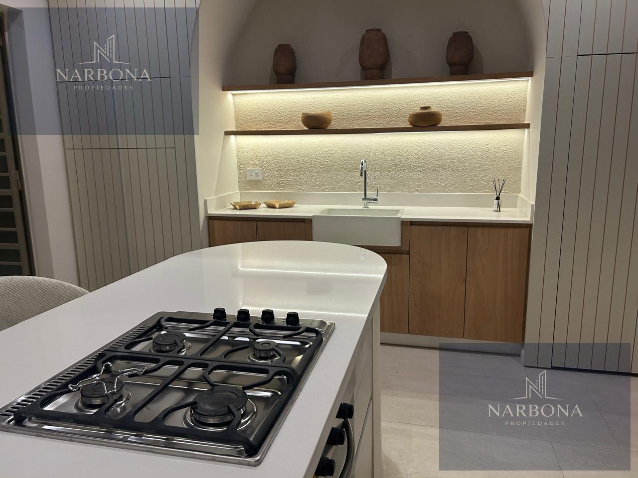 Foto de CASA 3 DORMITORIOS EN VENTA CON COCHERA, JARDÍN, PARRILLERO Y PISCINA, imagen 5