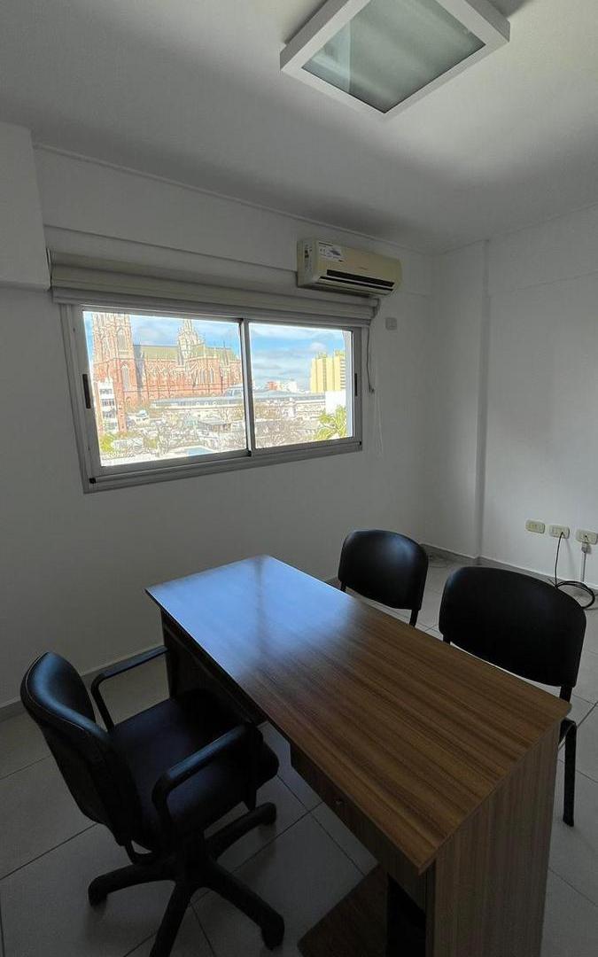 Foto de Oficina en alquiler en La Plata, imagen 1