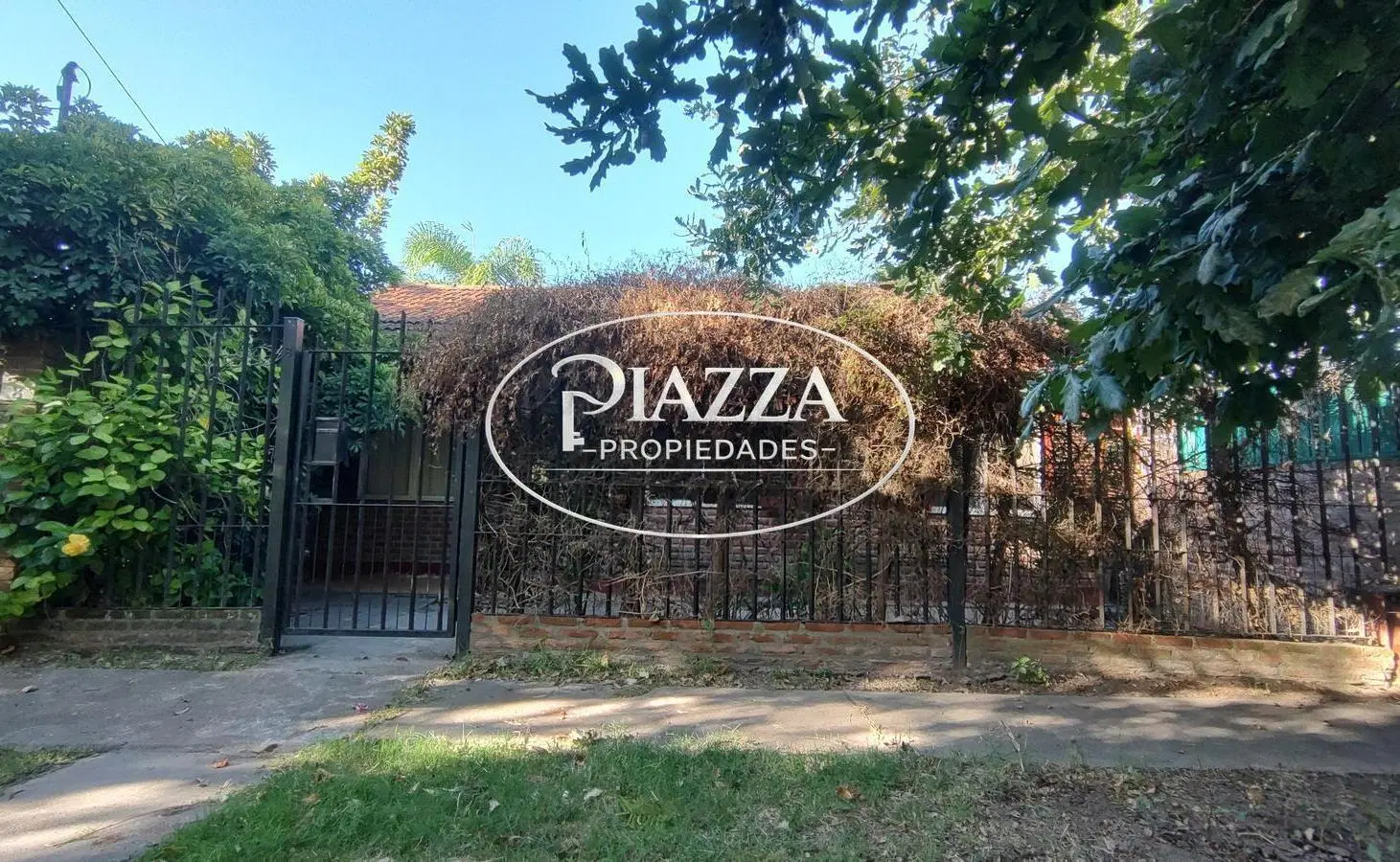 Hermosa Casa en Villa Castells - Pileta 5