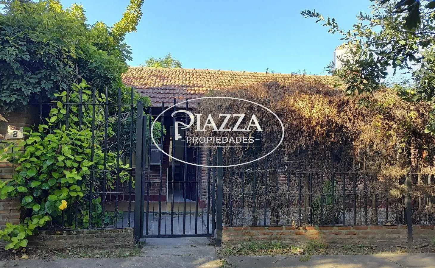 Hermosa Casa en Villa Castells - Pileta 2