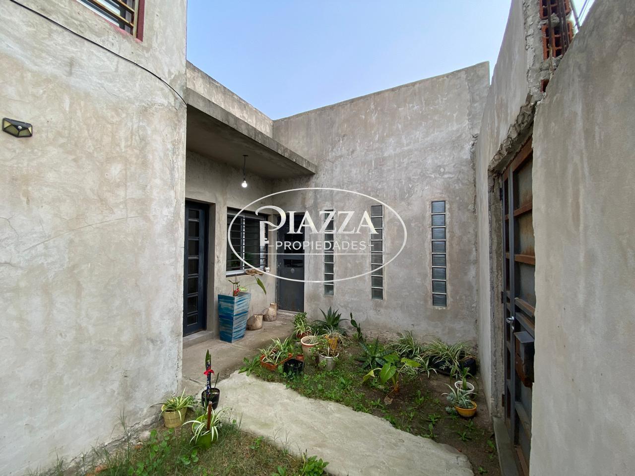 Casa en venta La Plata - 3 dormitorios - Cochera para 3 autos