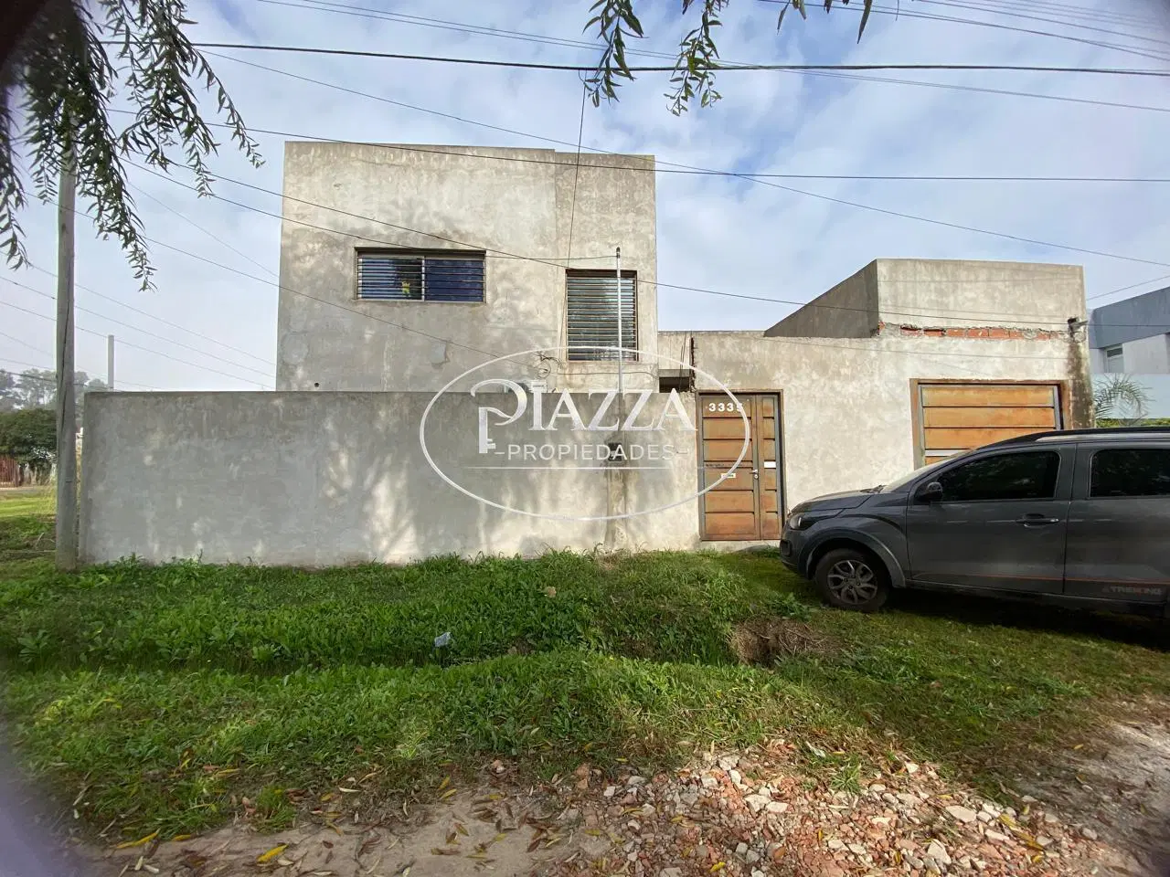 Casa en venta La Plata -  3 dormitorios - Cochera para 3 autos 4