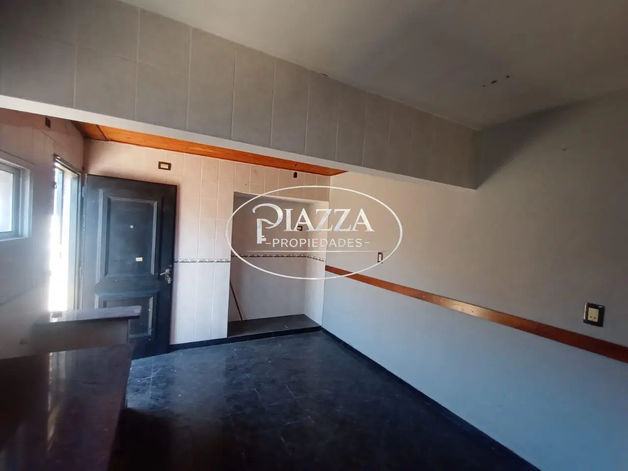 Casa 2 dormis - Cochera y Salón de usos múltiples - Los Hornos 2