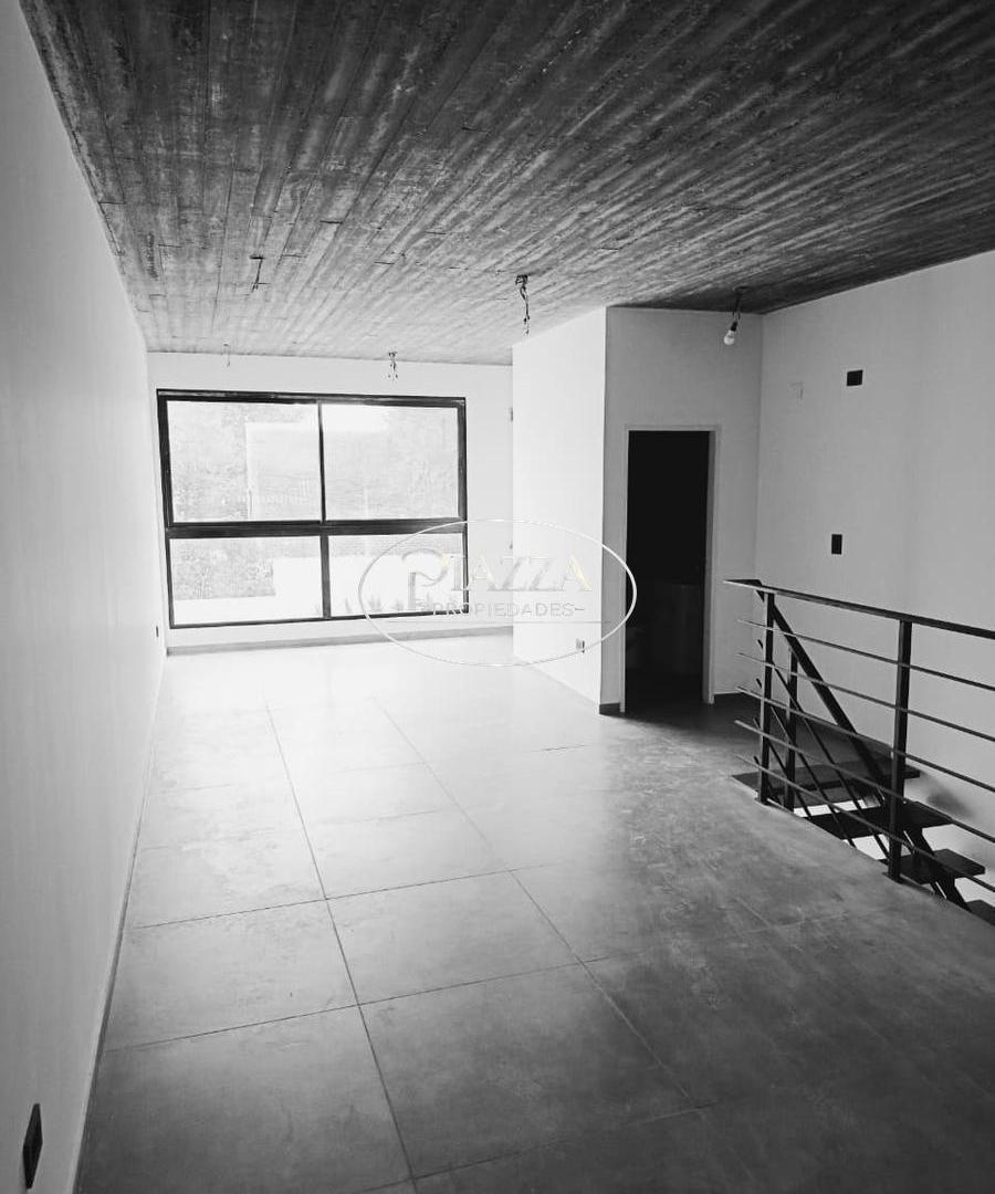 Foto de Alquiler de Local en Manuel B Gonnet - Avenida 31 entre 507 y 508, imagen 1