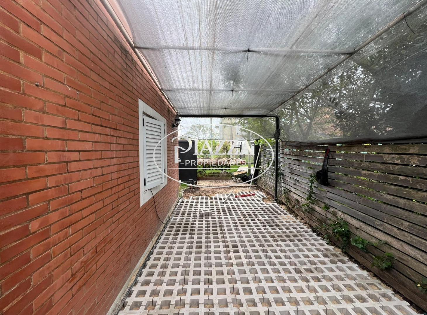 Foto de Casa en Gonnet vendida con renta – contrato vigente - 496 e/ 6 y 7, imagen 3