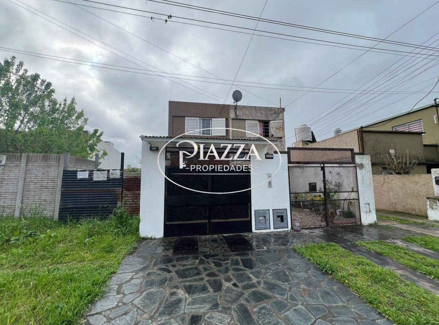 Foto de Dúplex 2 dorm con patio de 43 m² y cochera cubierta – Los Hornos – 61, imagen 2