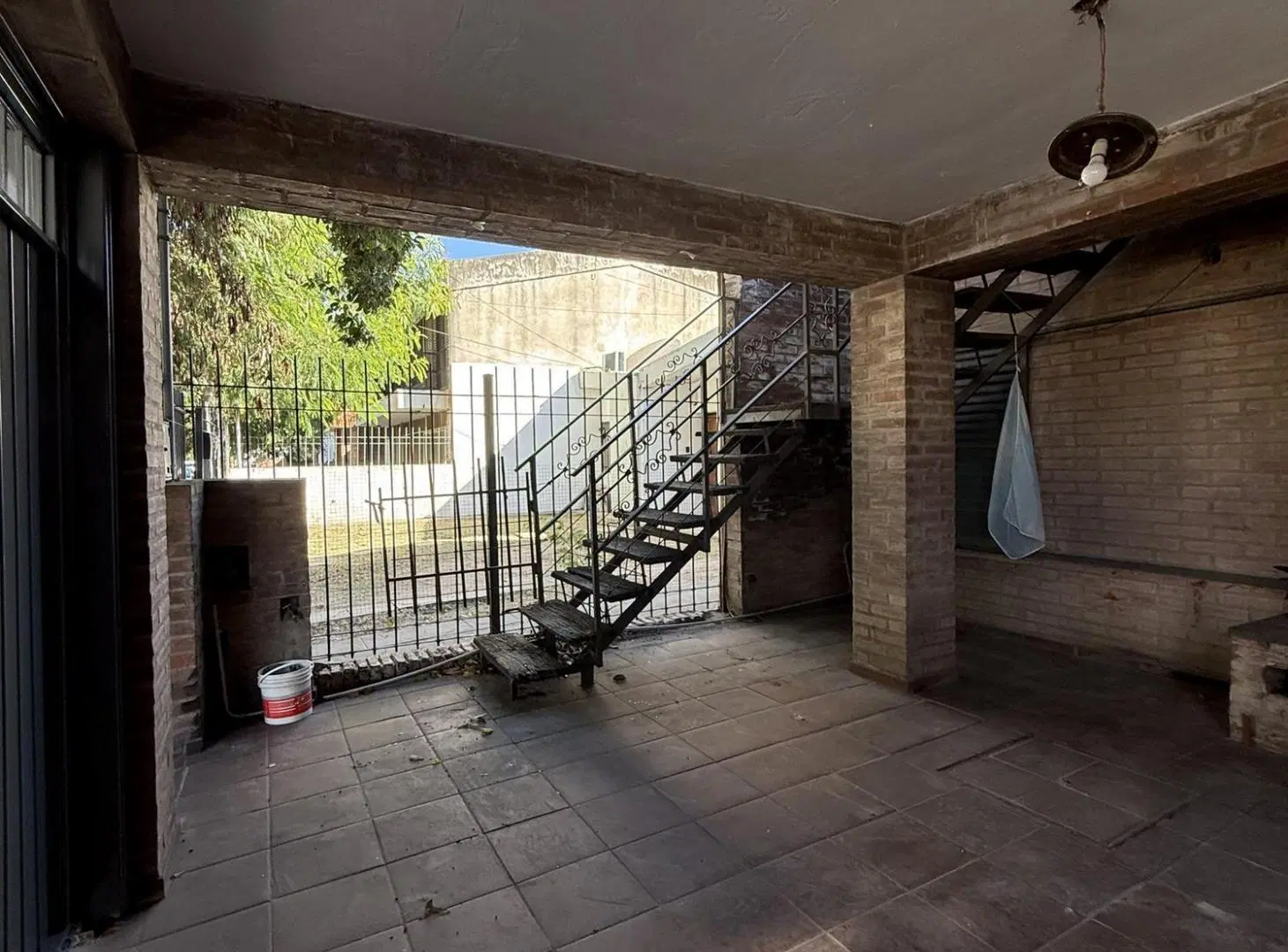 OPORTUNIDAD DE INVERSIÓN VENTA 2 CASAS 3DORM 2BAÑOS 2