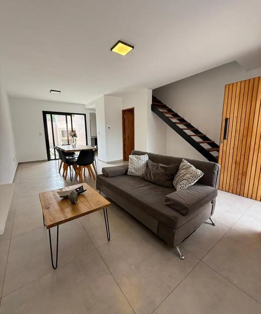 SD PROPIEDADES OFRECE a la Venta Hermoso duplex amoblado en el Complejo La Cava 3