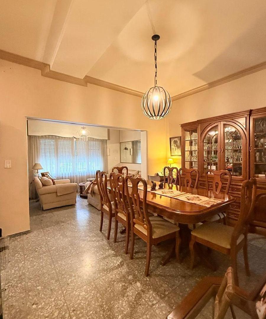 SD PROPIEDADES VENDE EXCELENTE CASA EN CIUDAD DE MENDOZA