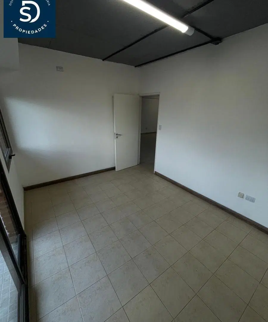 SD PROPIEDADES ofrece a la VENTA excelente oficina, Barrio Sur, San Miguel de Tucumán. 4