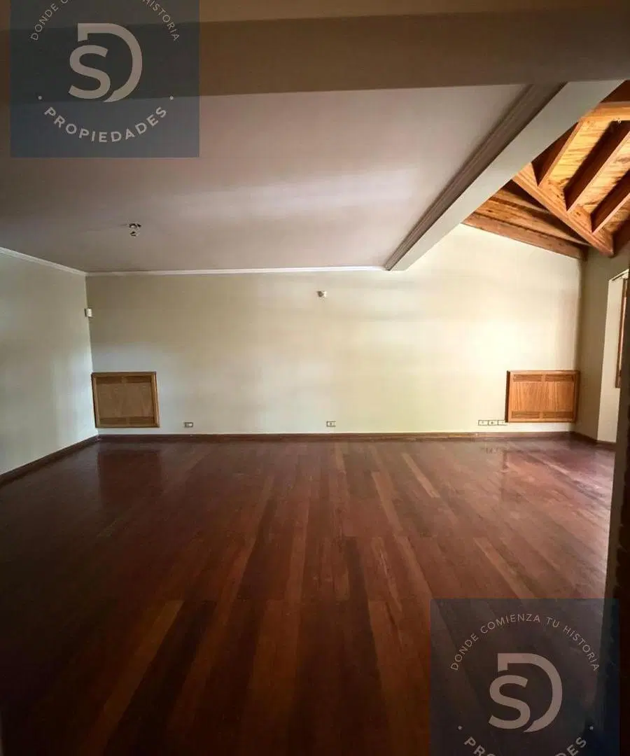 HERMOSA CASA EN SEXTA SECCION 4
