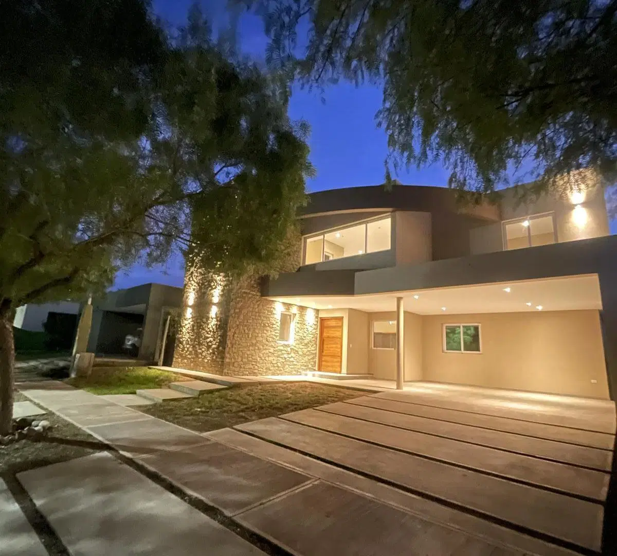 SD PROPIEDADES ofrece en ALQUILER exclusiva casa a estrenar en Barrio Privado, Luján de Cuyo. 4