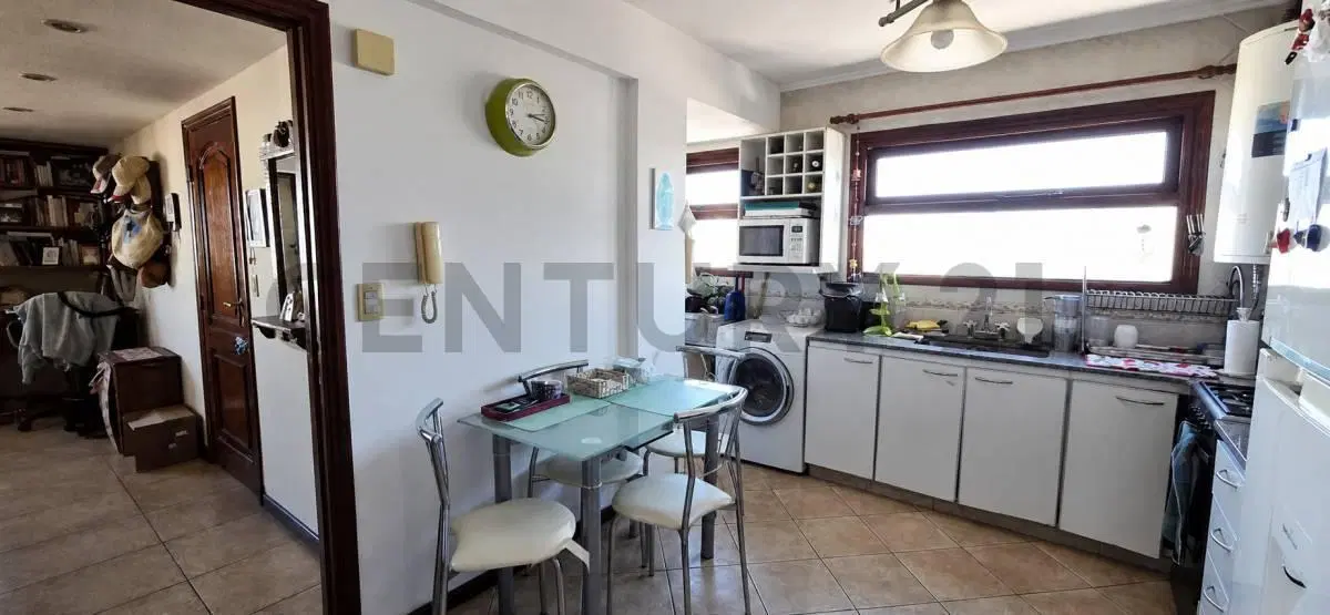 VENTA PISO DE 3 AMBIENTES CON DEPENDENCIA Y TERRAZA PROPIA 2