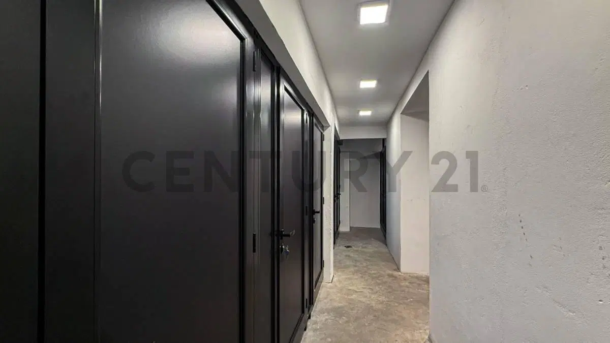 VENTA 3 AMBIENTES AL FRENTE CON COCHERA CHAUVIN 4