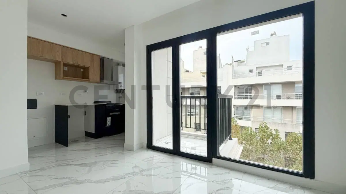 VENTA 3 AMBIENTES AL FRENTE CON COCHERA CHAUVIN 2