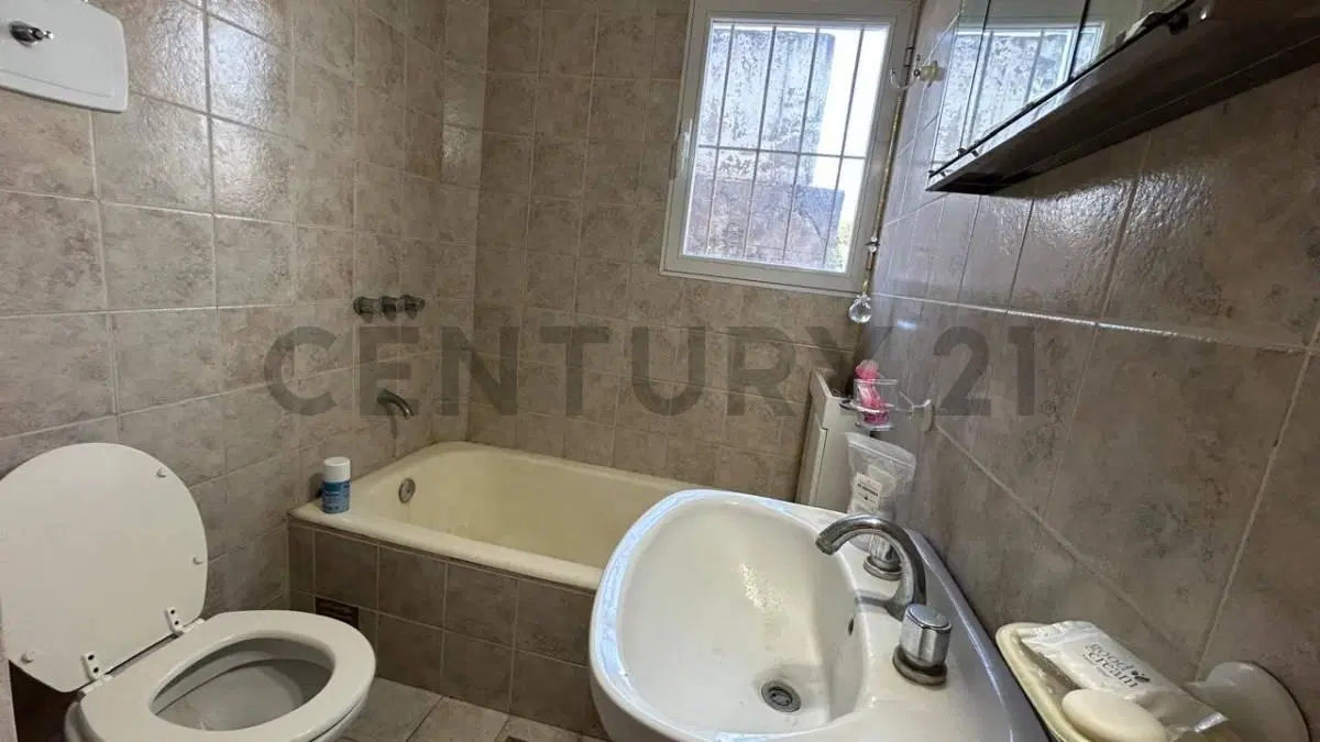 VENTA DEPARTAMENTO 2 AMBIENTES CON COCHERA CHAUVIN 3