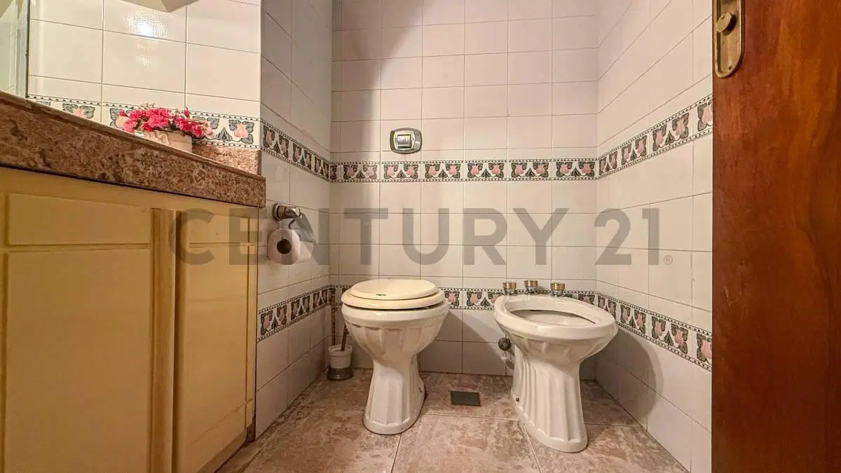 VENTA DEPARTAMENTO 4 AMBIENTES CON QUINCHO PROPIO RIPALDA XII 2