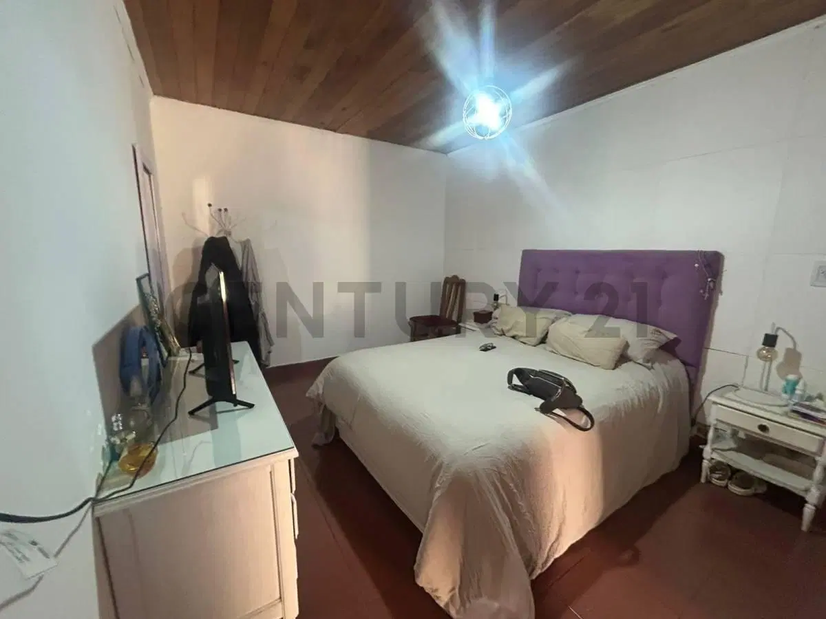 VENTA CASA 4 AMBIENTES CON COCHERA DOBLE B.LOPEZ DE GOMARA 3
