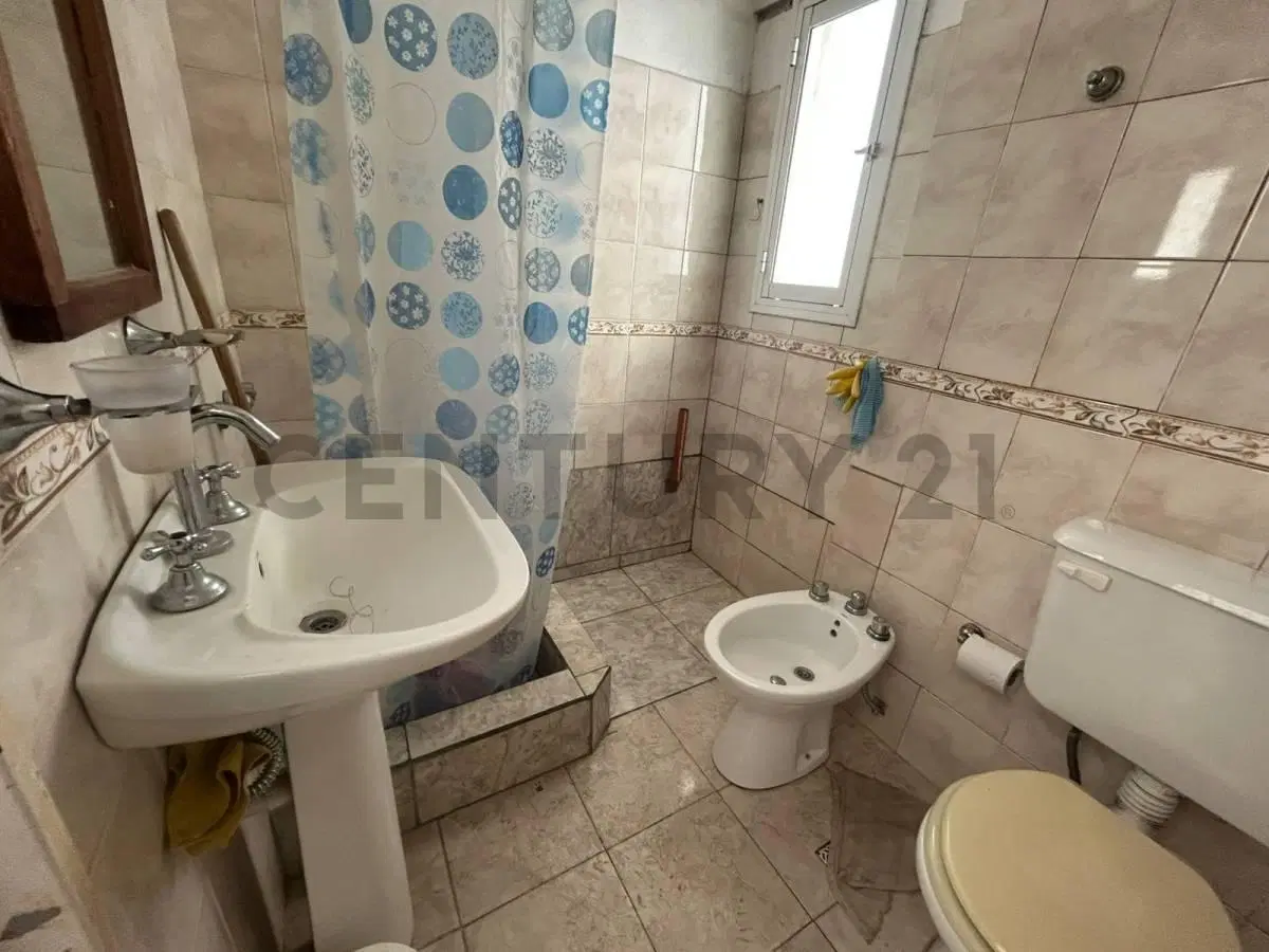Venta departamento 2 ambientes al frente. Zona Plaza Colon. 5