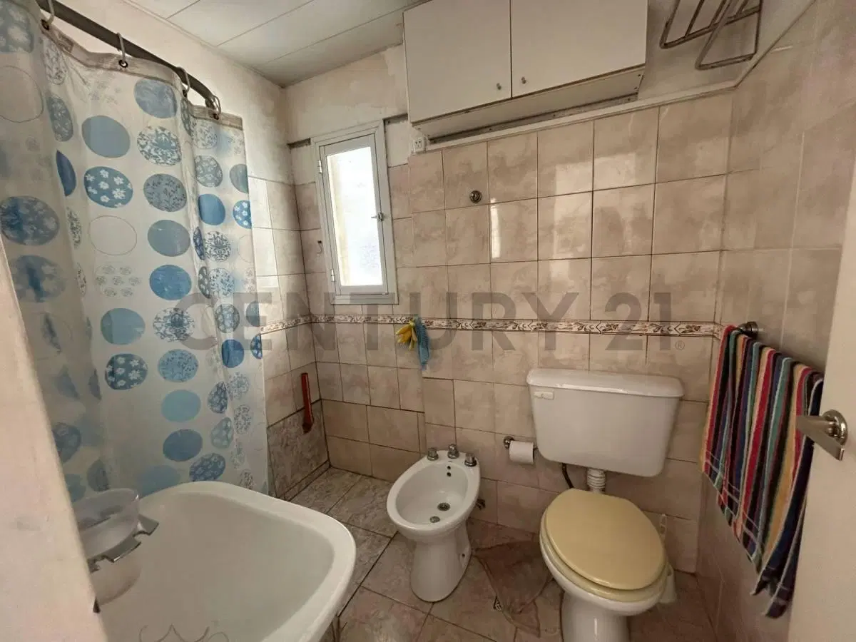 Venta departamento 2 ambientes al frente. Zona Plaza Colon. 4
