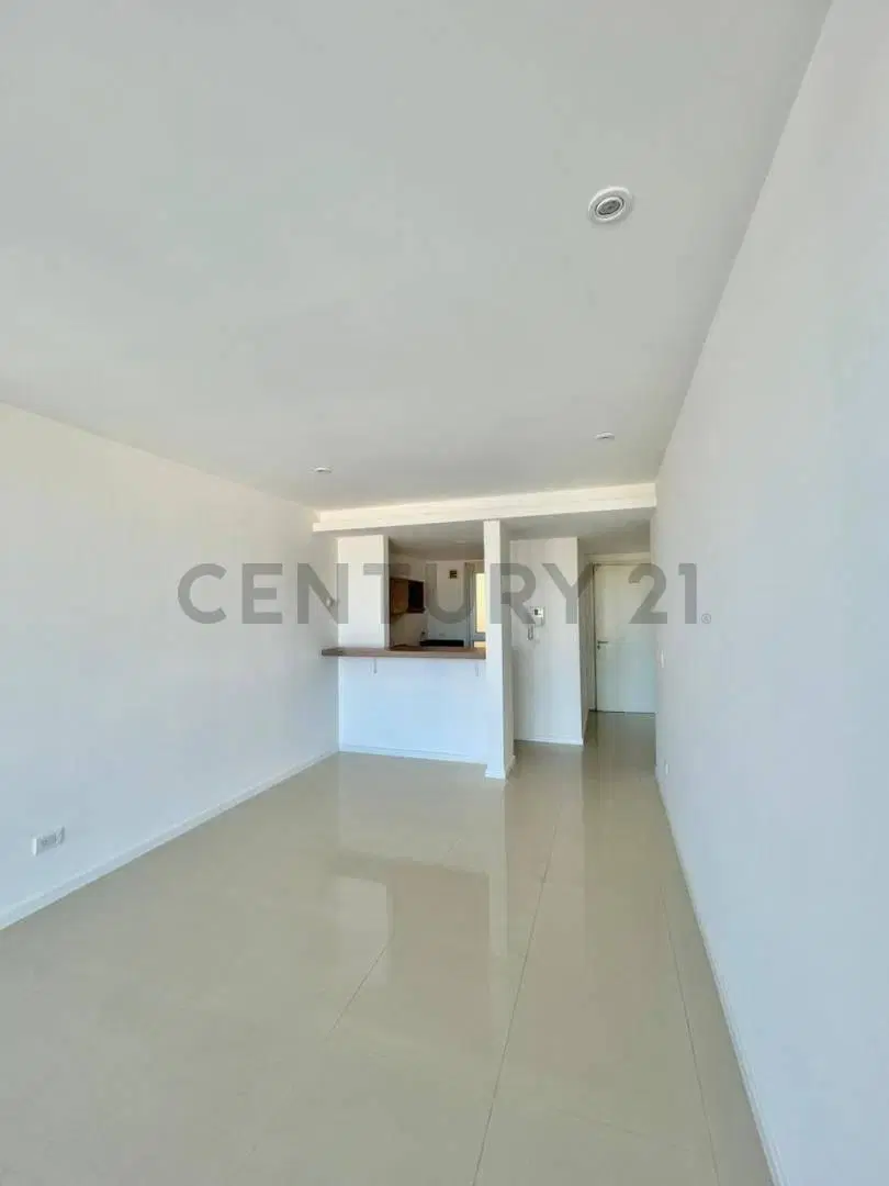 VENTA DEPARTAMENTO 2 AMBIENTES EN EDIFICIO MODERNO 4