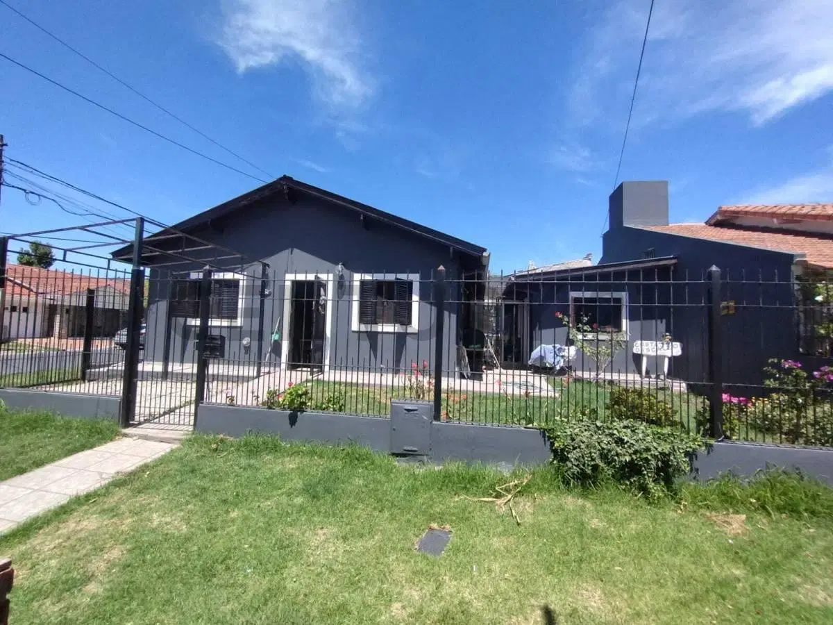 Casa 3 Ambientes en Esquina | Punta Mogotes | Con Monoambiente Independiente | A Pasos del Mar 2