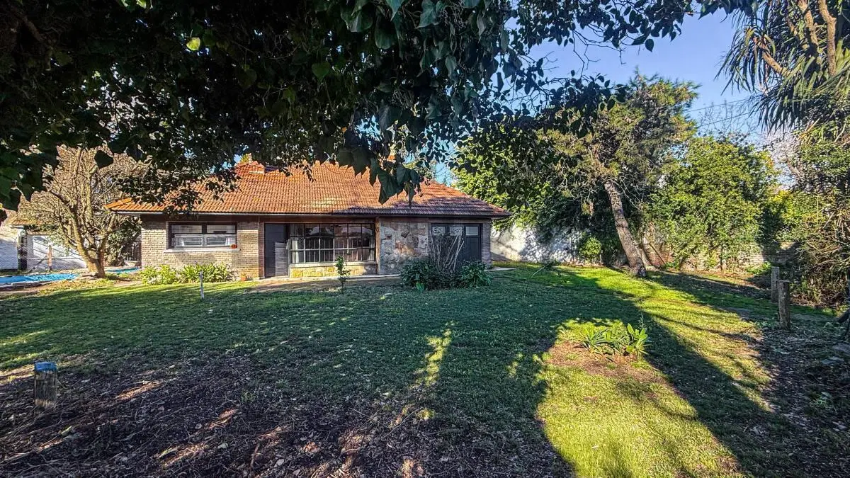 VENTA DE CASA 4 AMBIENTES CAISAMAR 4