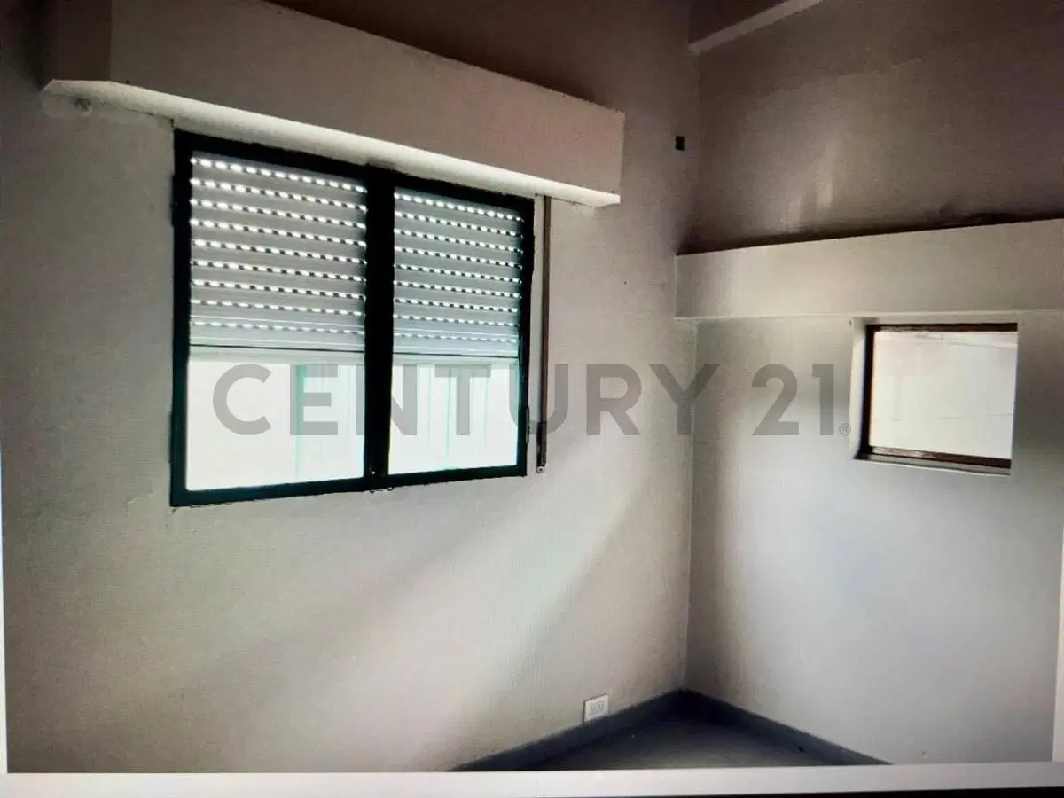 ALQUILER GALPON CON VIVIENDA 3 AMBIENTES 3