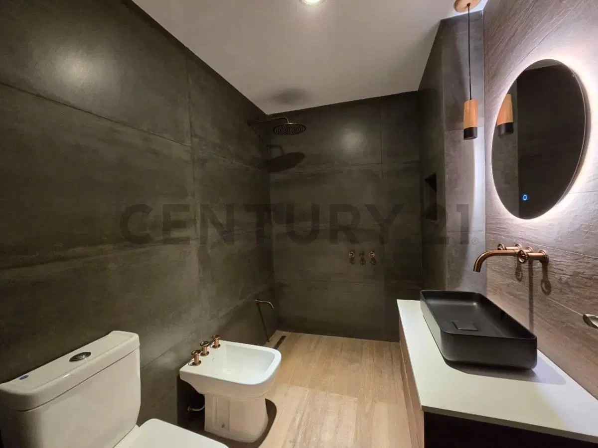 Chalet estilo Mar del Plata reciclado a nuevo – Barrio San José - A 3 cuadras de Av. Independencia 5