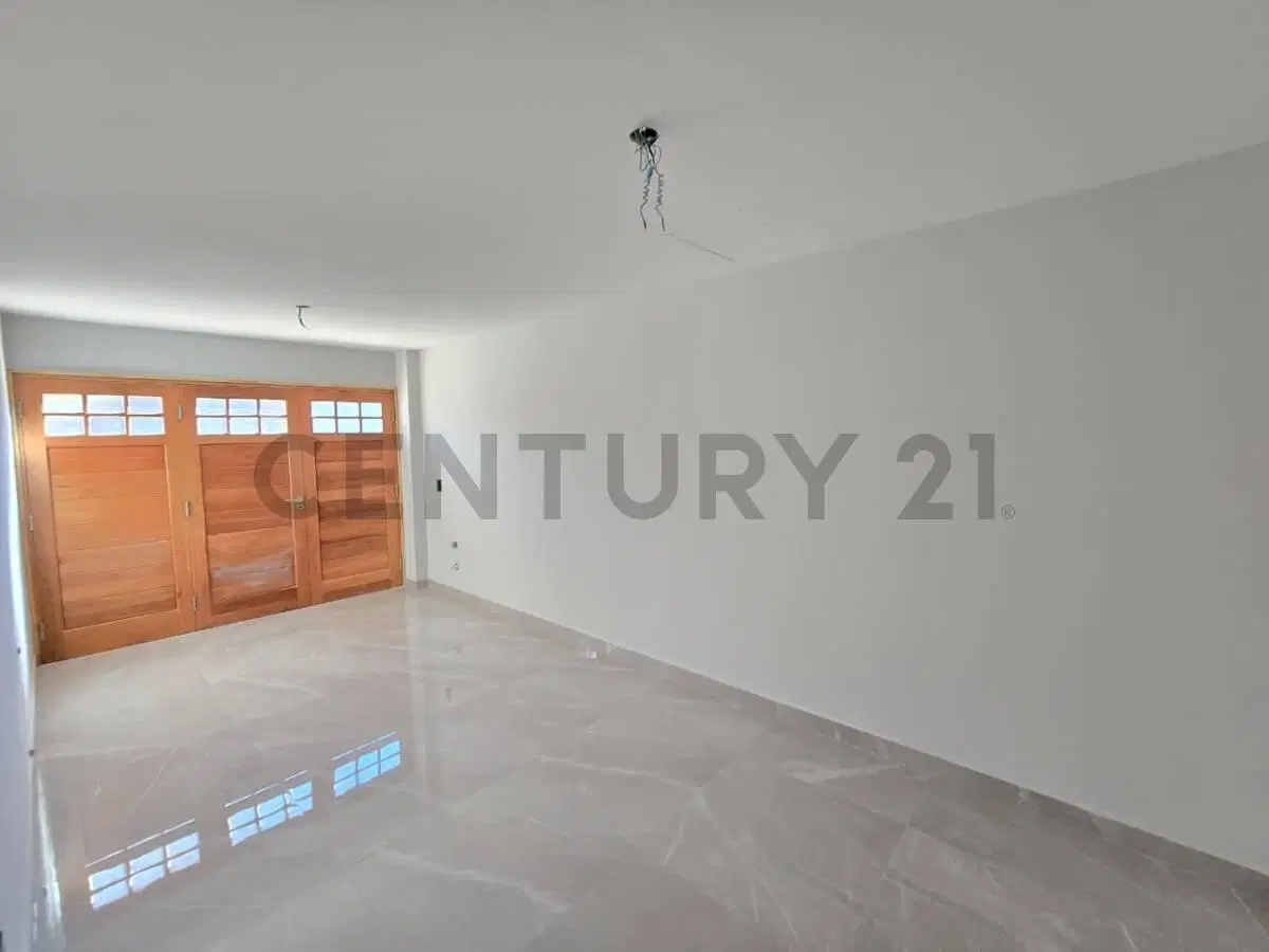 Casa PH a estrenar | 3 ambientes | Cochera | Parque | Olazábal 520 2