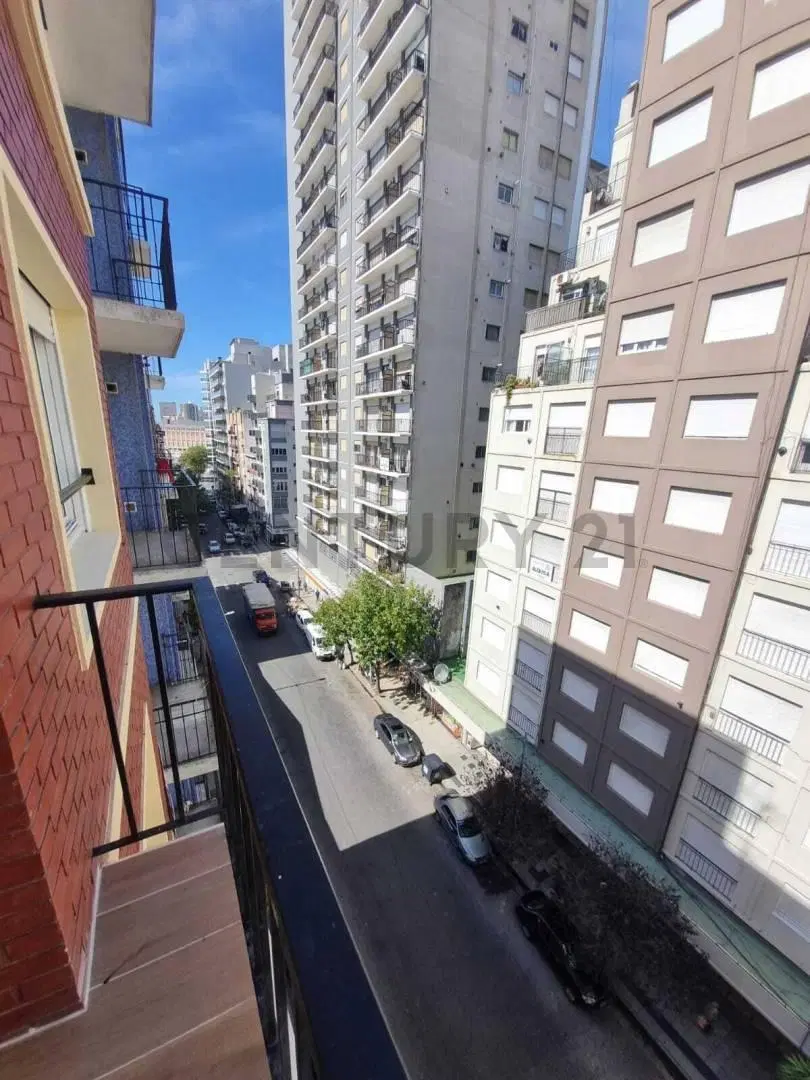 VENTA DEPARTAMENTO 3 AMBIENTES CON BALCON AL FRENTE 2