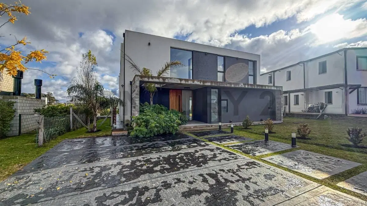 VENTA CASA 5 AMBIENTES A ESTRENAR RUMENCÓ JOVEN 8