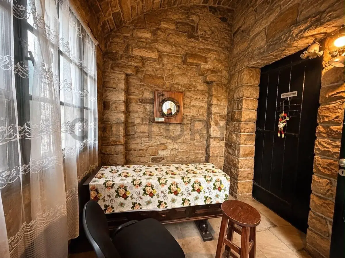VENTA HOTEL LA PERLA ZONA LOMA DE SANTA CECILIA 5