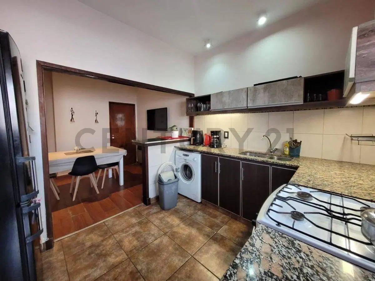 VENTA PH 4 AMBIENTES RECICLADO SAN JOSE 3