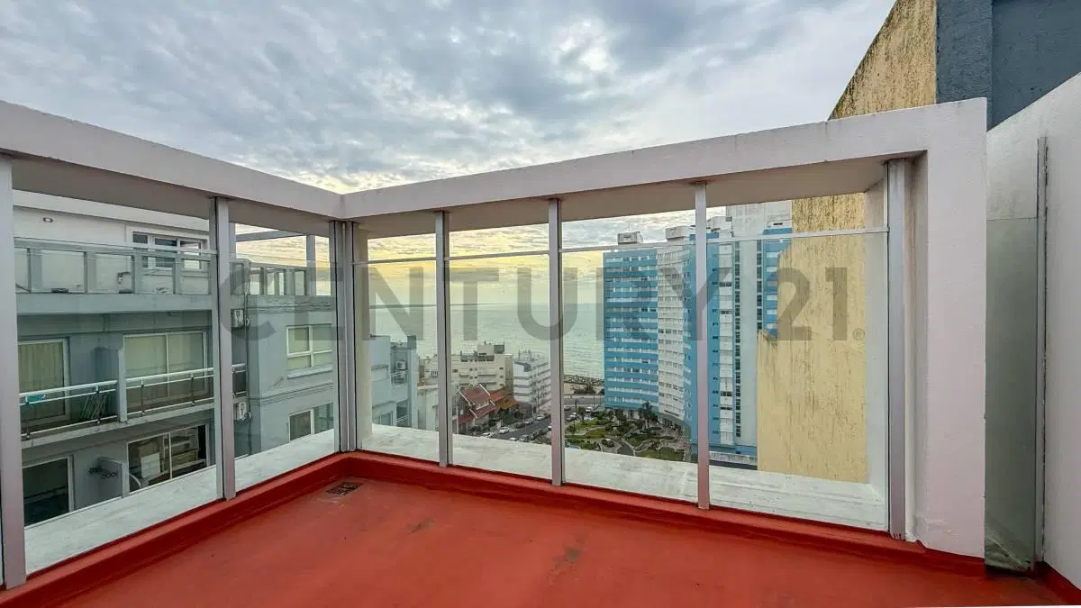 VENTA DEPARTAMENTO 3 AMBIENTES AL FRENTE VISTA LATERAL AL MAR 3