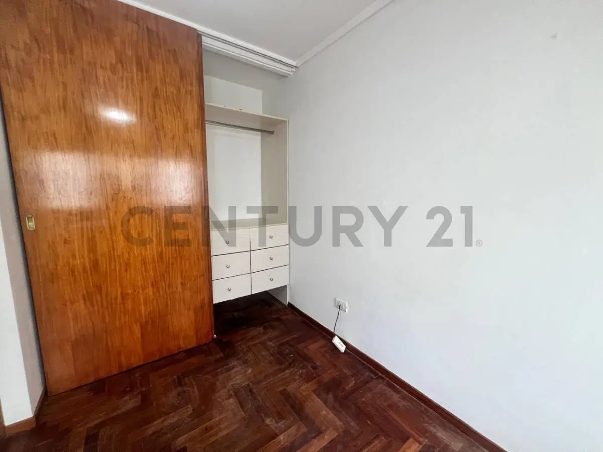 ALQUILER 3 AMBIENTES CON COCHERA EXPENSAS INCLUIDAS 4