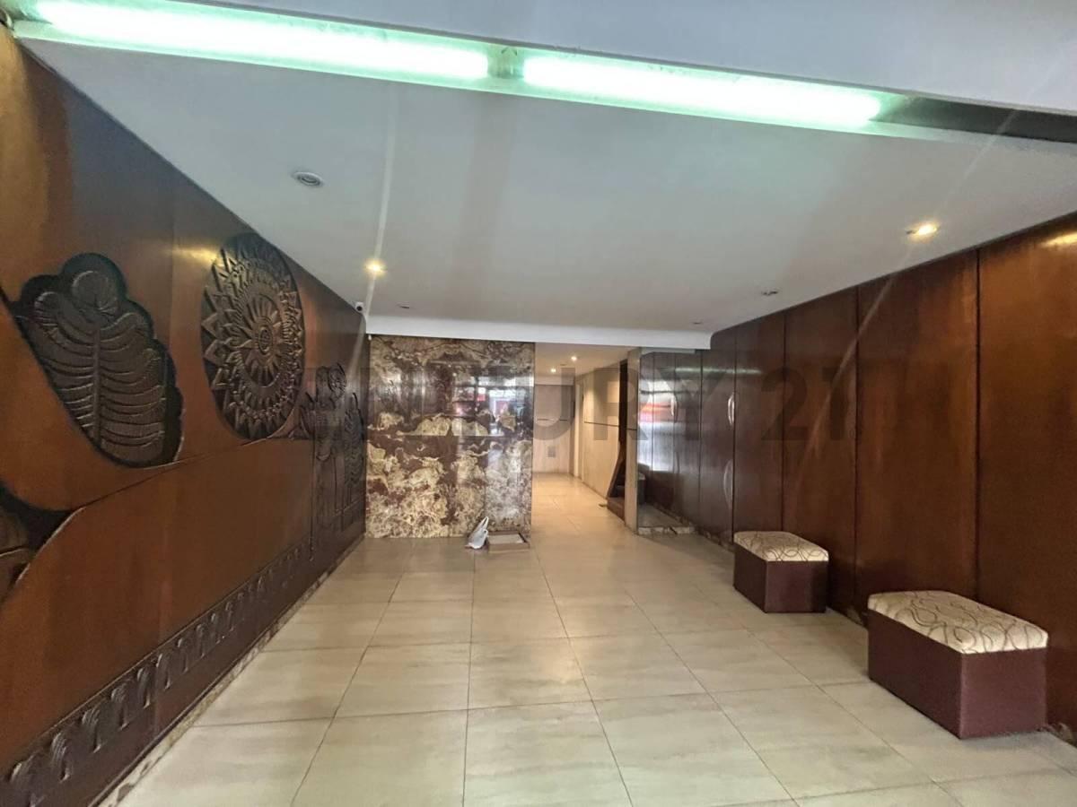 Foto de VENTA DEPARTAMENTO 2 AMBIENTES CON DEPENDENCIA AL FRENTE, imagen 1