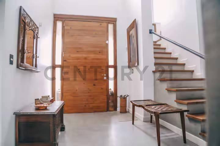 Foto de Casa en venta en Barrancas de San Benito | 5 ambientes, pileta y gran, imagen 1
