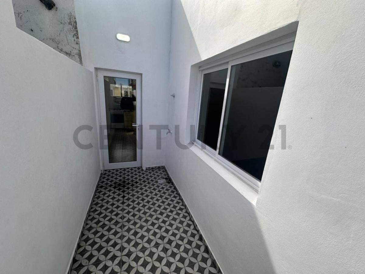 Foto de PH EN VENTA 3 AMBIENTES RECICLADO A NUEVO – BELGRANO 3500, imagen 2