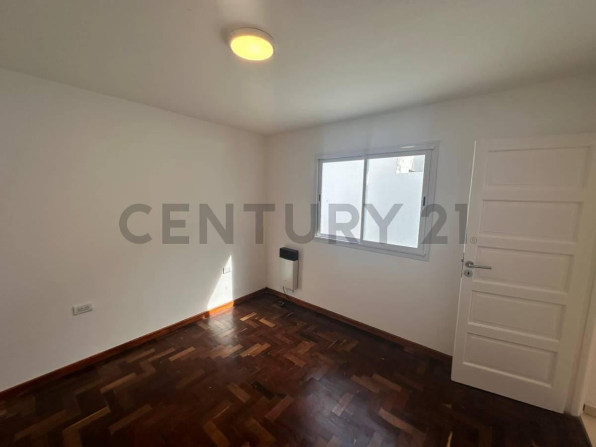 Foto de PH EN VENTA 3 AMBIENTES RECICLADO A NUEVO – BELGRANO 3500, imagen 5