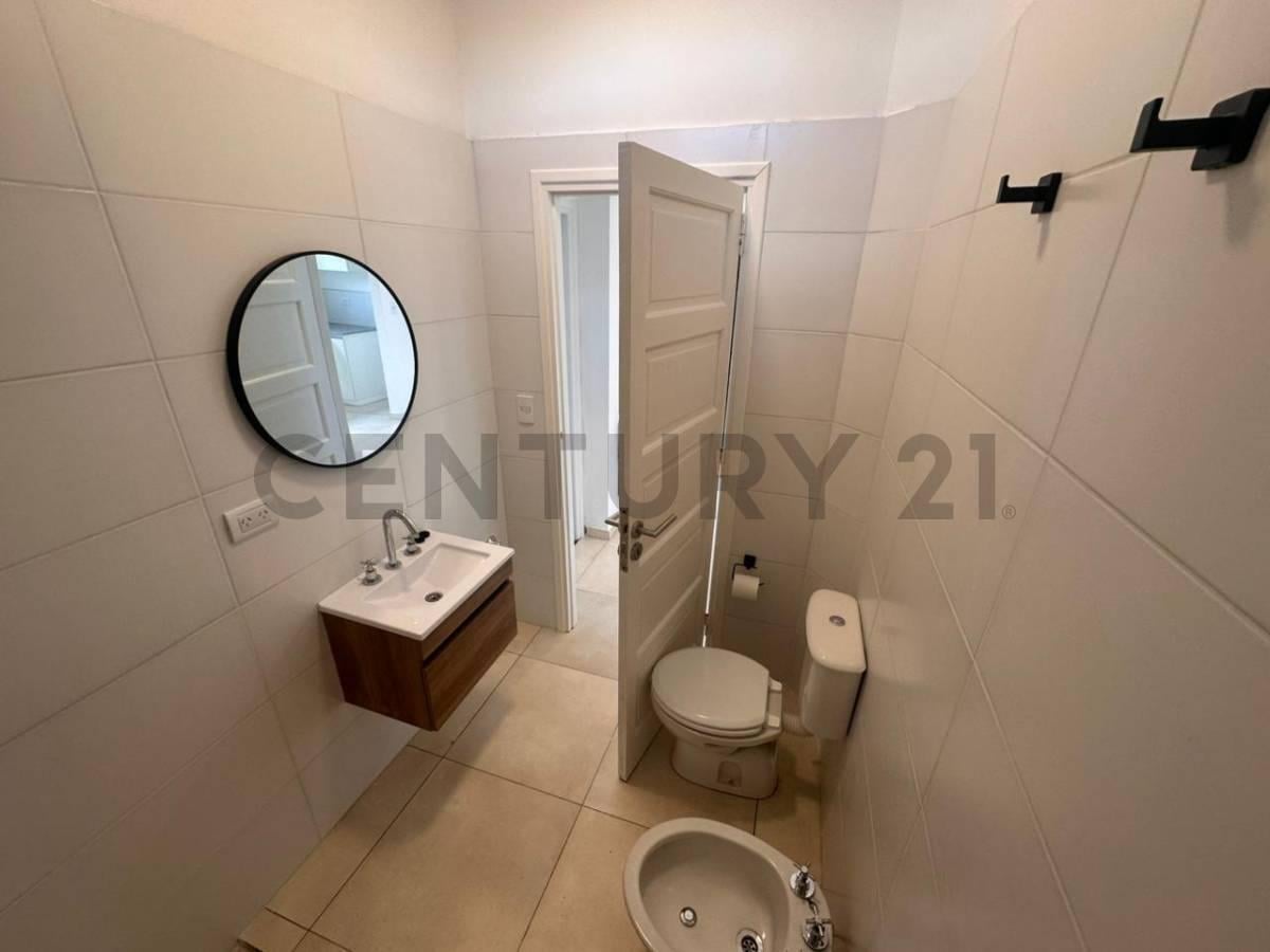 Foto de PH EN VENTA 3 AMBIENTES RECICLADO A NUEVO – BELGRANO 3500, imagen 4