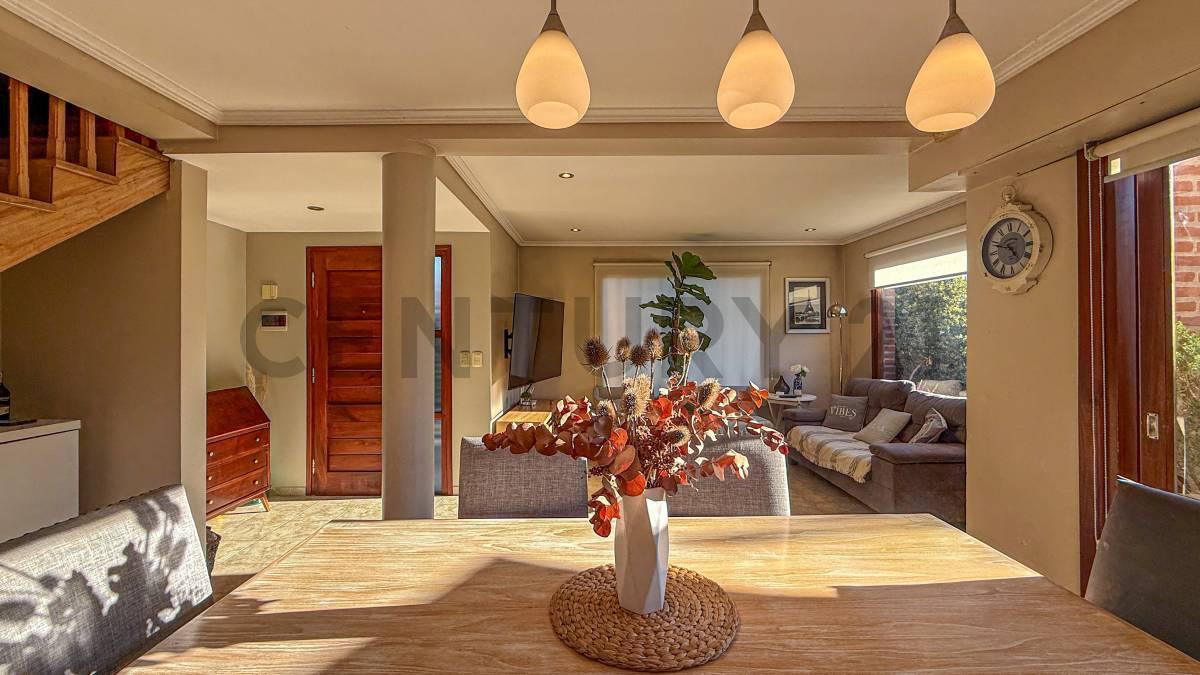 Foto de VENTA CASA 3 AMBIENTES EN PH EN CAISAMAR!!, imagen 3