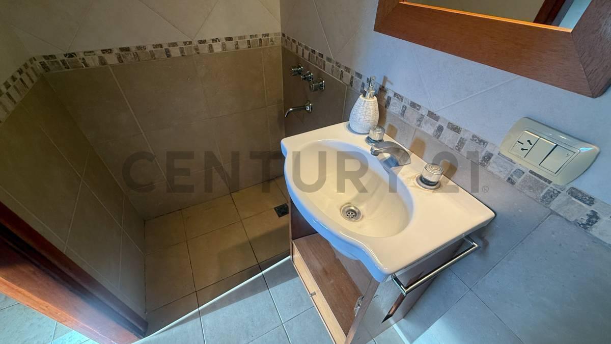 Foto de VENTA CASA 3 AMBIENTES EN PH EN CAISAMAR!!, imagen 4