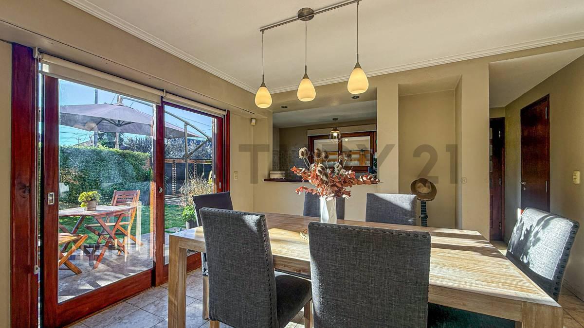 Foto de VENTA CASA 3 AMBIENTES EN PH EN CAISAMAR!!, imagen 2