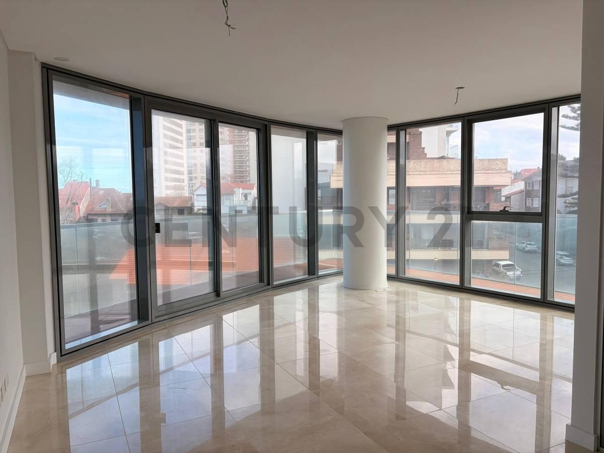 Foto de 3 ambientes en Maral Explanada – Piso 3 – 105 m² – Cochera doble y, imagen 2