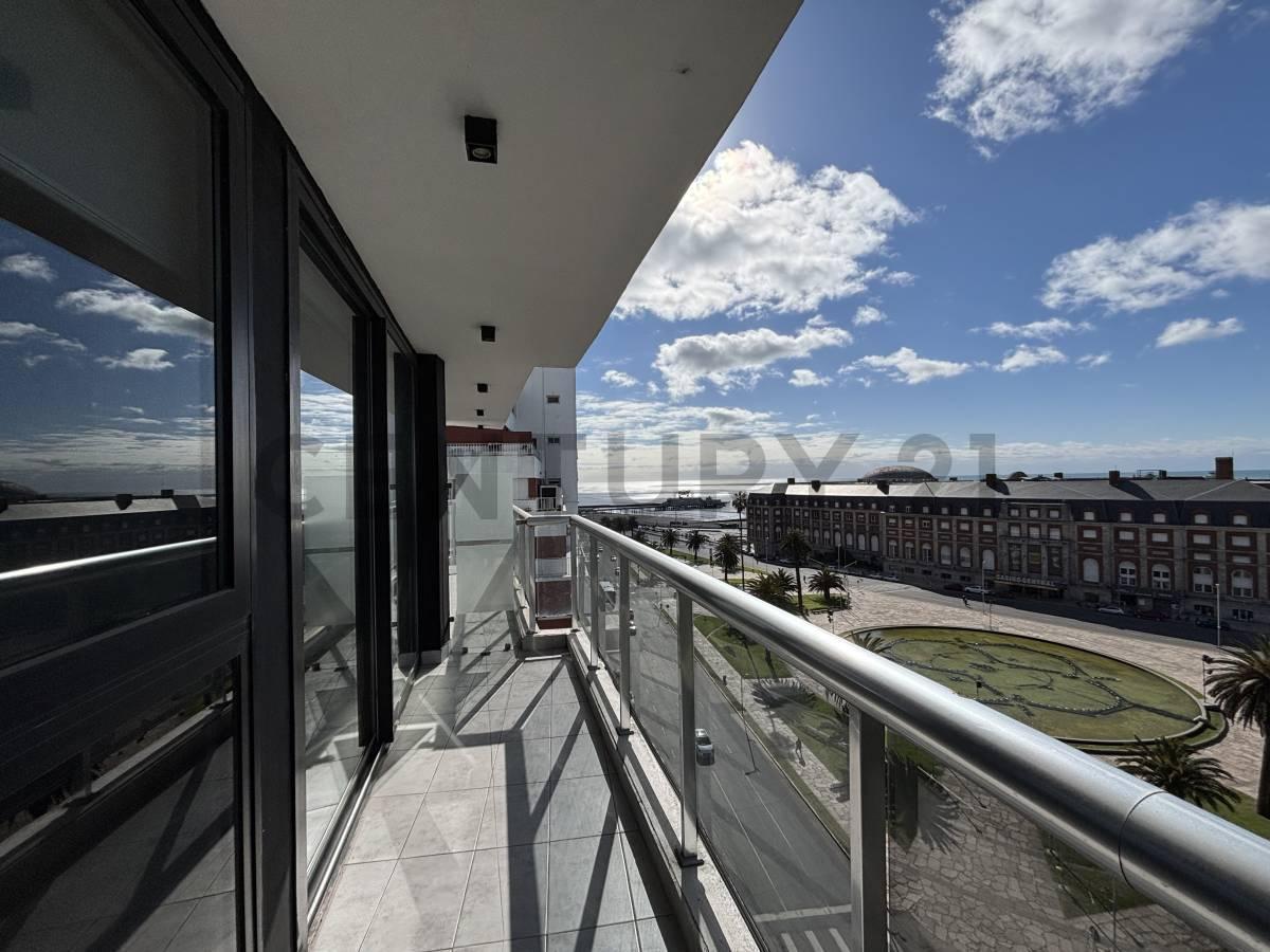 Foto de VENTA DEPARTAMENTO FRENTE AL MAR CON BALCON, imagen 4