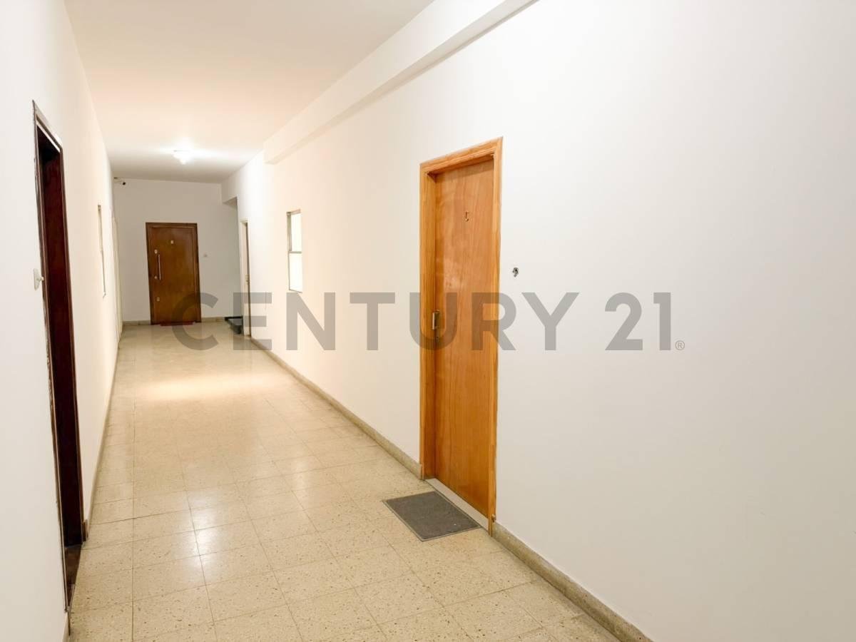 Foto de VENTA DEPARTAMENTO 2 AMBIENTES CON COCHERA – FRENTE AL MAR, imagen 5